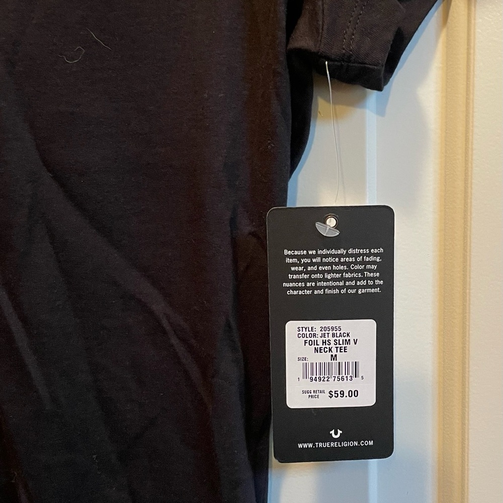 True Religion Black V Neck Tee with Gold size M - Picture 3 of 3